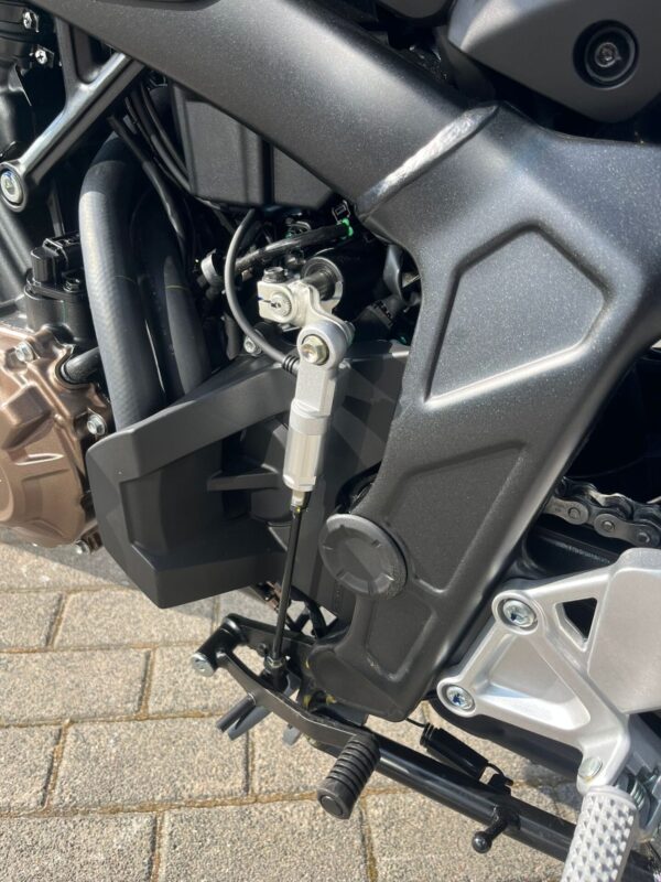 HONDA CB650R E-Clutch  2026