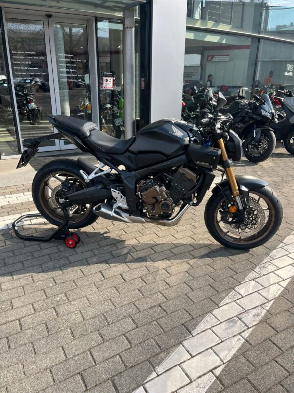 HONDA CB650R E-Clutch  2026